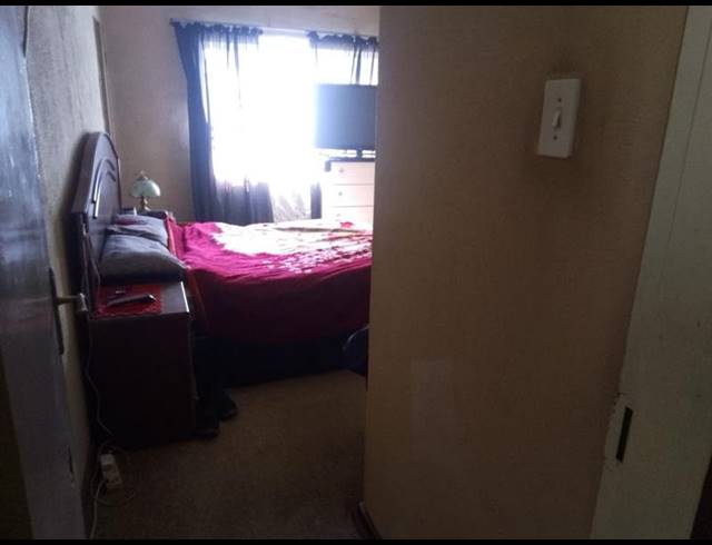 2 BEDROOM TOWNHOUSE FOR SALE IN VANDERBIJLPARK CE 2..